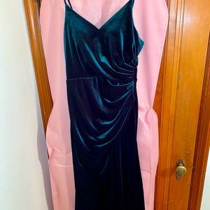 Revelry “Rory” Dress in emerald 613